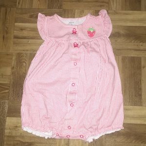 5/$20 Strawberry Romper 🍓